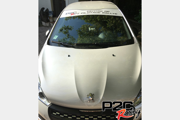 Peugeot 208 GTI Bandeau de pare brise Stage de Pilotage Rallye Terre