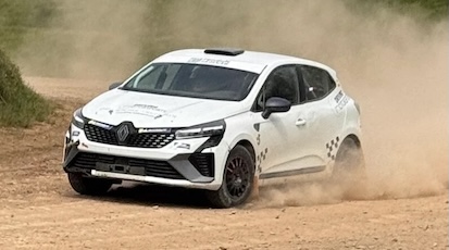 Stage de pilotage rallye en Clio Rally5 sur circuit terre Stage de pilotage rallye en Clio Rally5 sur circuit terre